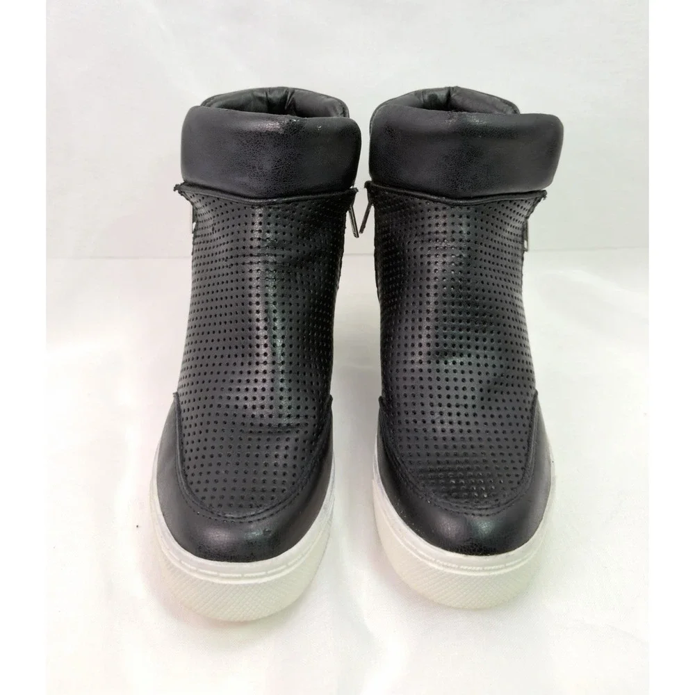 Steve Madden LINQSP Hidden Wedge Sneakers Women's 7.5 Black Perforated Zip